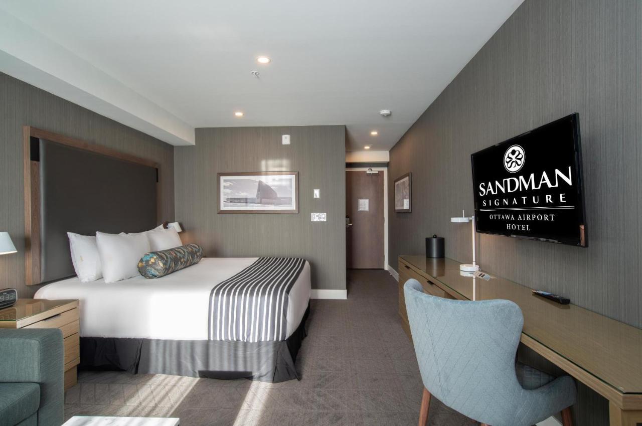 Sandman Signature Ottawa Airport Hotel Exterior photo