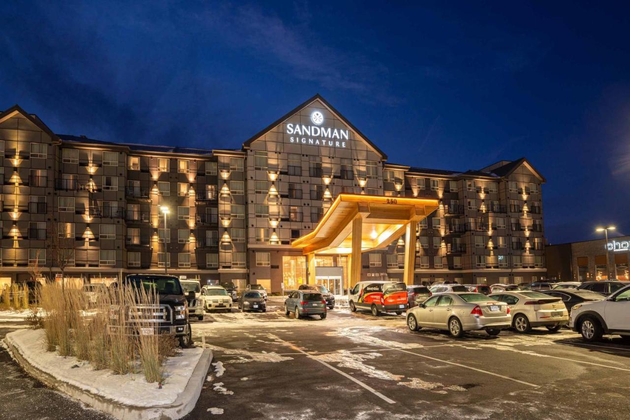 Sandman Signature Ottawa Airport Hotel Exterior photo