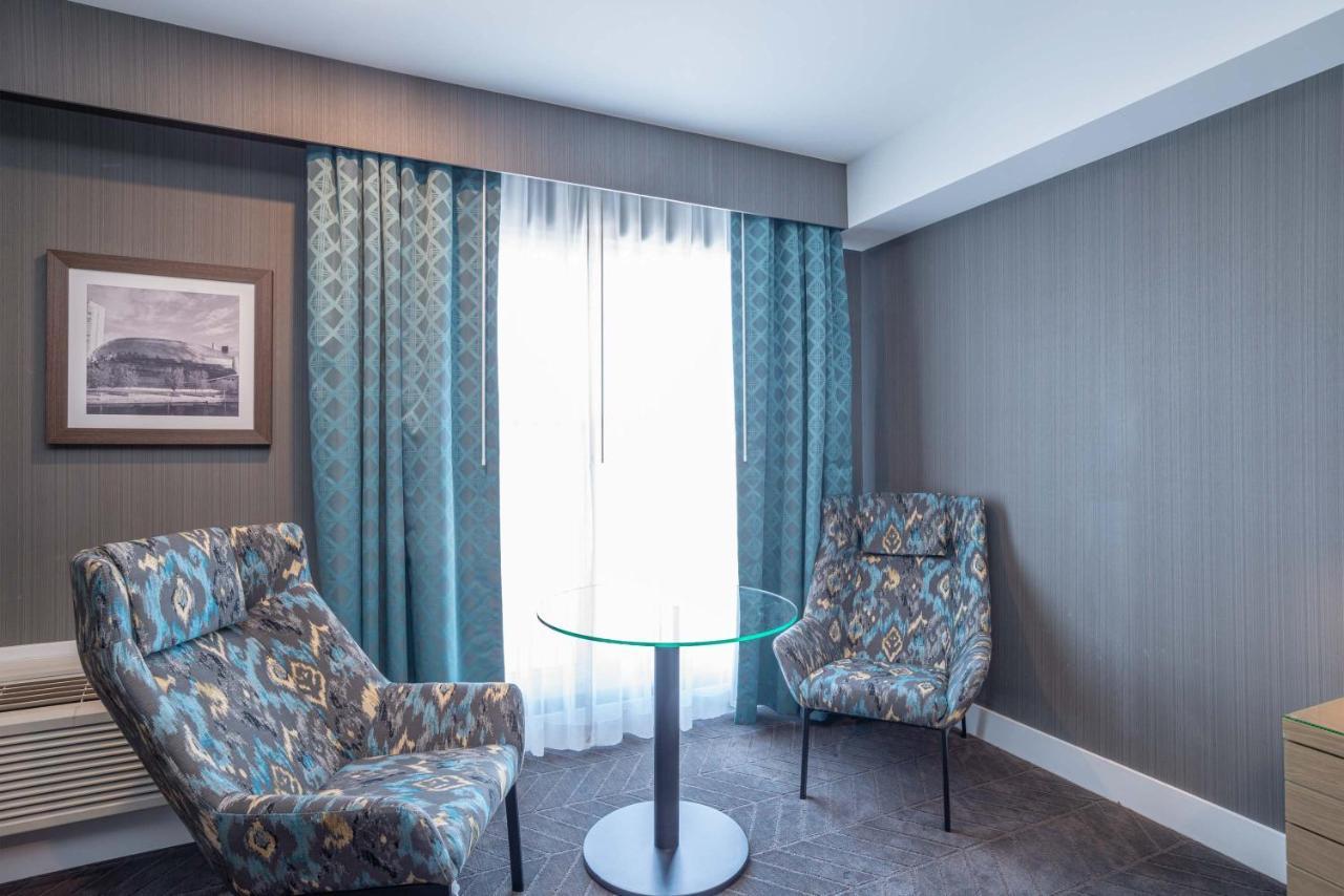 Sandman Signature Ottawa Airport Hotel Exterior photo