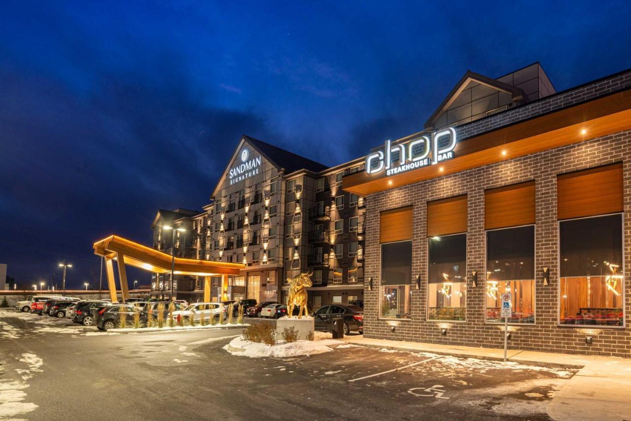 Sandman Signature Ottawa Airport Hotel Exterior photo