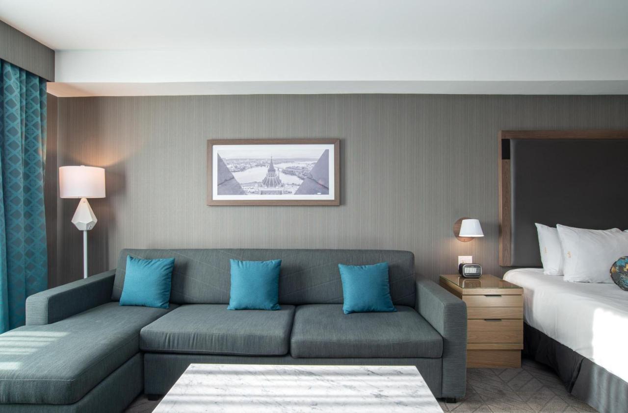 Sandman Signature Ottawa Airport Hotel Exterior photo